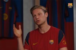 لاعب برشلونة فرينكي دي يونج يتحدث بغضب