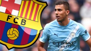 لاعب كرة القدم رودري يرتدي قميص مانشستر سيتي