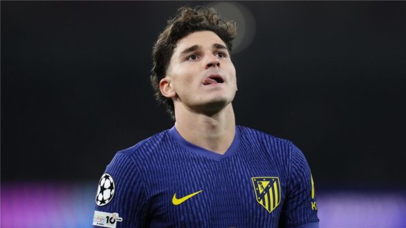 مدرب أتلتيكو مدريد دييجو سيميوني يتحدث خلال مؤتمر صحفي
