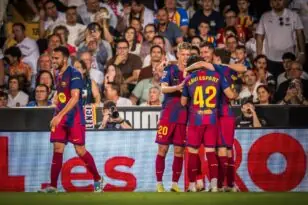 ملعب ميستايا قبل مباراة برشلونة وفالنسيا