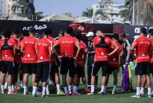 لاعبو منتخب مصر الأولمبي يتدربون خلال معسكر تدريبي