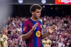 صورة للاعب حمزة عبد الكريم بقميص برشلونة