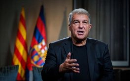 خوان لابورتا رئيس نادي برشلونة