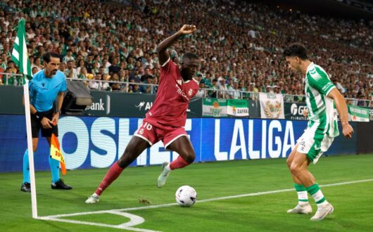 لاعبو ريال مدريد يشعرون بالإحباط بعد تلقي هدف ضد ريال بيتيس