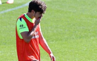 مدرب أتلتيكو مدريد دييغو سيميوني يتحدث خلال مؤتمر صحفي