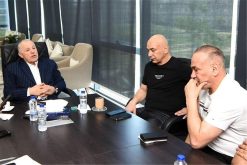 أبو ريدة يلتقي حسام حسن: استقرار المنتخب المصري لكرة القدم