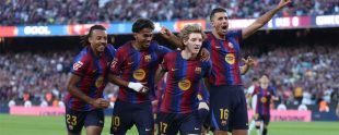 الحكم الإيطالي ماركو جويدا يدير مباراة في دوري أبطال أوروبا