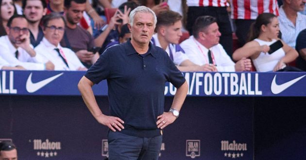 جوزيه مورينيو وكيليان مبابي في ملعب ريال مدريد